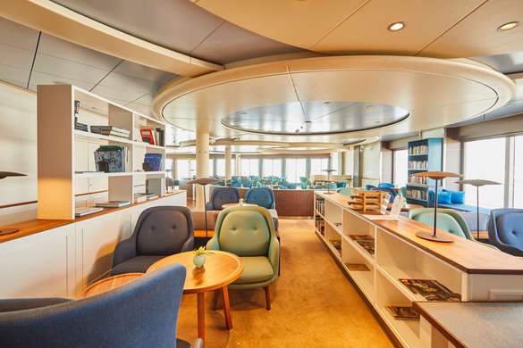 Hapag Lloyd Cruises MS Europa 2 Belvedere 1.jpg